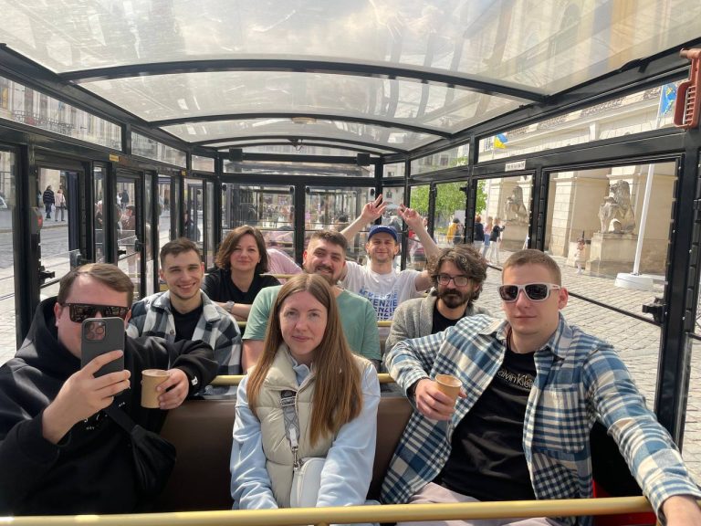 photo_5249362278631987265_y