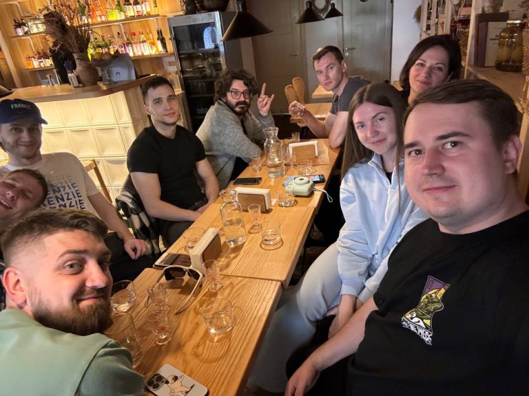 photo_5249362278631987535_y